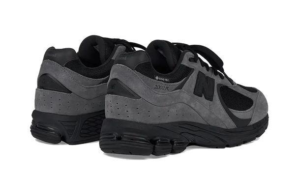 new-balance-2002r-gore-tex-charcoal-jjjound
