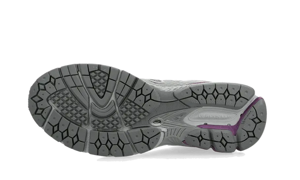 new-balance-860-v2-grey-purple