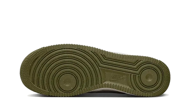 nike-air-force-1-07-lv8-winterized-phantom