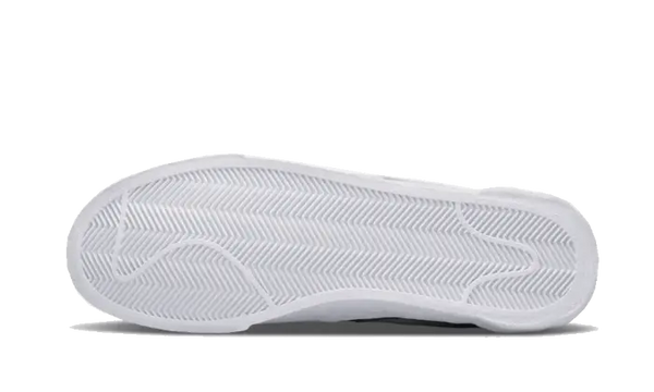 Nike Blazer Low Sacai Blanco Charol