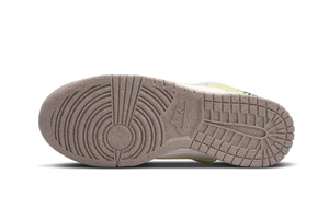 Dunk Low SE Sun Club