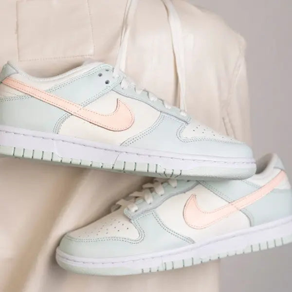 Dunk Low Barely Green Nike  Sneakers
