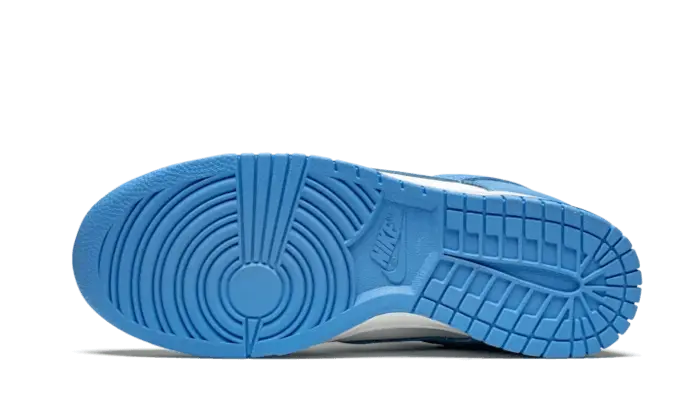 Dunk Low UNC Nike Sneakers