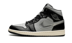 Air Jordan 1 Mid Black Chrome