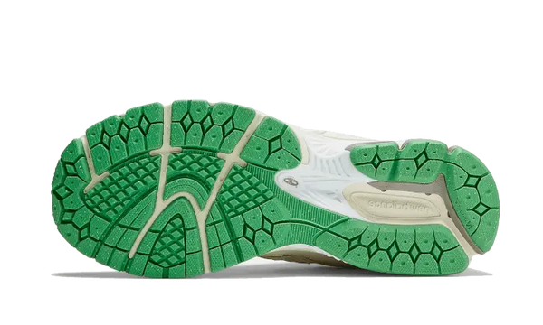 New Balance 2002R GANNI Tórtola