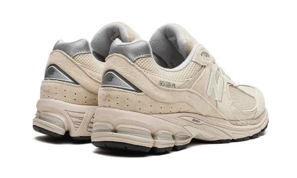 New Balance 2002R Light Bone Aluminio
