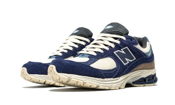 New Balance 2002R Navy Crema
