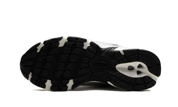 New Balance 530 Gris Materia Plata Metalizado