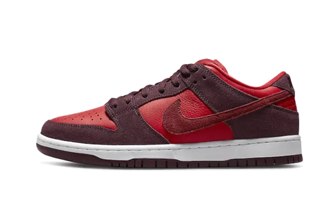 SB Dunk Low Cherry