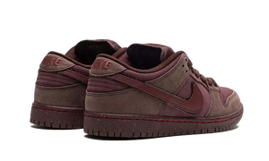 Nike SB Dunk Low City Of Love Burgundy Crush
