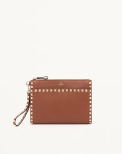 POUCH ROCKSTUD IN VITELLO GRANATO
