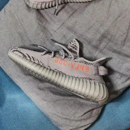 Yeezy Boost 350 V2 Beluga 2.0 (Sneakers)