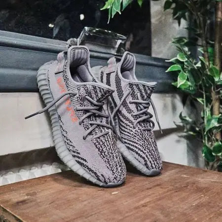 Yeezy Boost 350 V2 Beluga 2.0 (Sneakers)