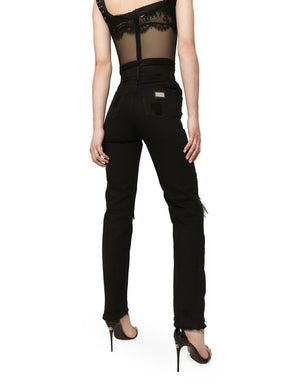 BOYFRIEND JEANS WITH RIPS
