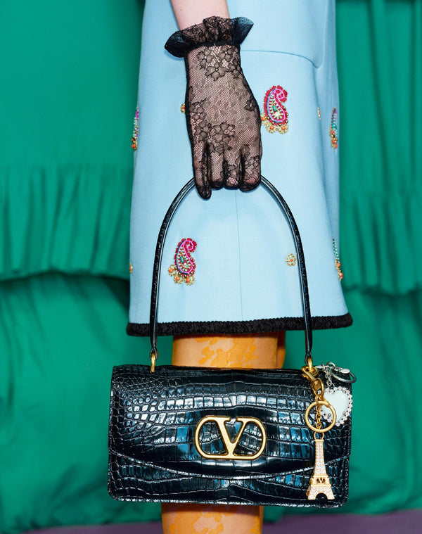 Charm Per Borse Con Portachiavi Chez Valentino In Metallo, Smalto E Cristalli