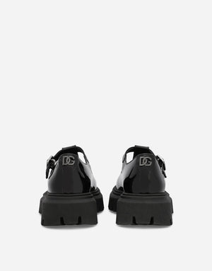 TWO-HOLE PATENT LEATHER BALLET FLATS