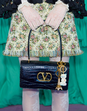 Charm Per Borse Con Portachiavi Chez Valentino In Metallo, Smalto E Cristalli