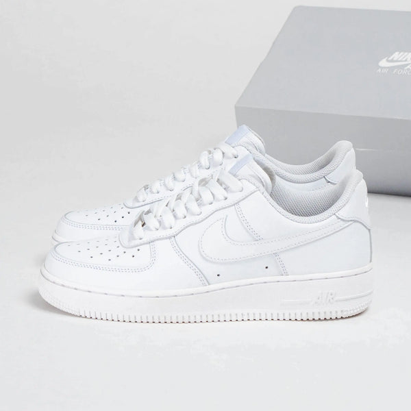 Nike Air Force 1 Low '07 Triple Blanco
