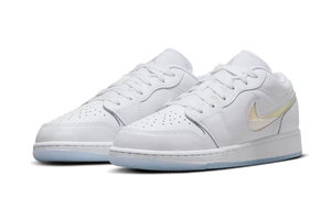 air-jordan-1-low-glitter-swoosh
