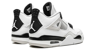 Air Jordan 4 Negro Militar