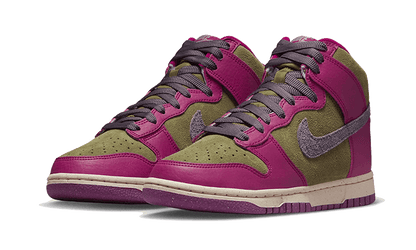 Dunk High Dynamic Berry