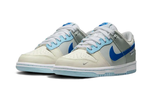 Dunk Low Ivory Hyper Royal