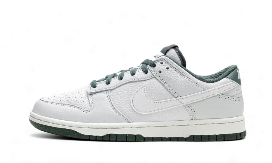 nike-dunk-low-retro-se-photon-dust-vintage-green