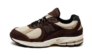 new-balance-2002r-negro-café