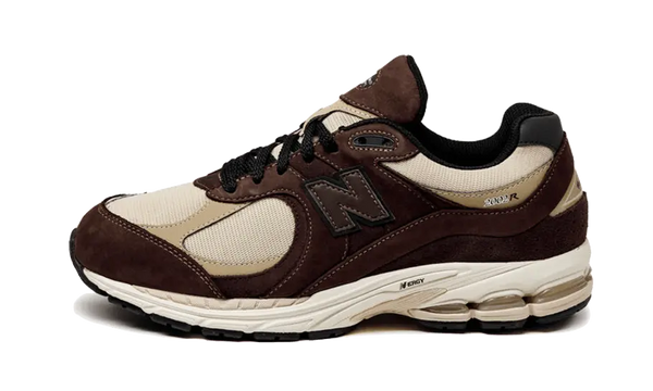 new-balance-2002r-negro-café