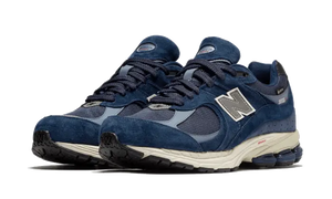 New Balance 2002R Gore-Tex Navy Arctic Grey