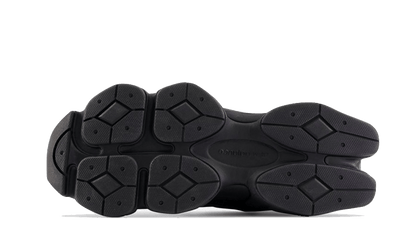 new-balance-9060-triple-black