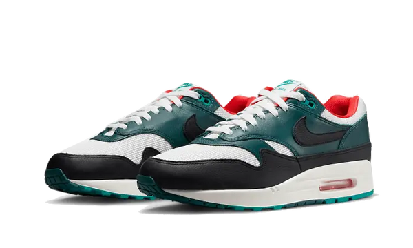 Nike Air Max 1 Liverpool Lebron James
