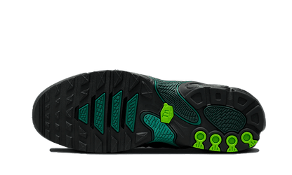 nike-air-max-plus-drift-black-volt