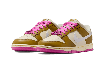 Nike Dunk Low SE Bronzine Pink