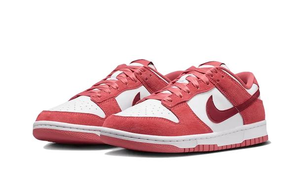 Nike Dunk Low Valentine's Day