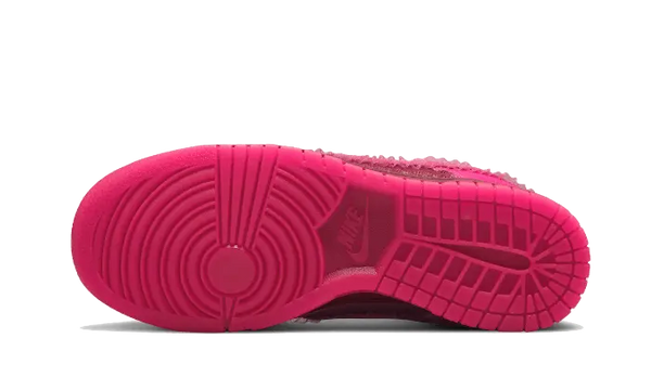 Nike Dunk Low Valentines Day (2022) - DQ9324-600