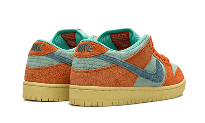 nike-sb-dunk-low-orange-emerald-rise