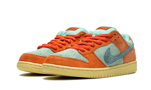 nike-sb-dunk-low-orange-emerald-rise