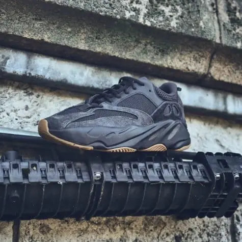 Yeezy 700 Utility Black Blckthemall s.r.l.s