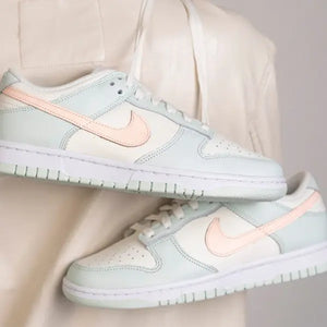 Dunk Low Barely Green Nike  Sneakers