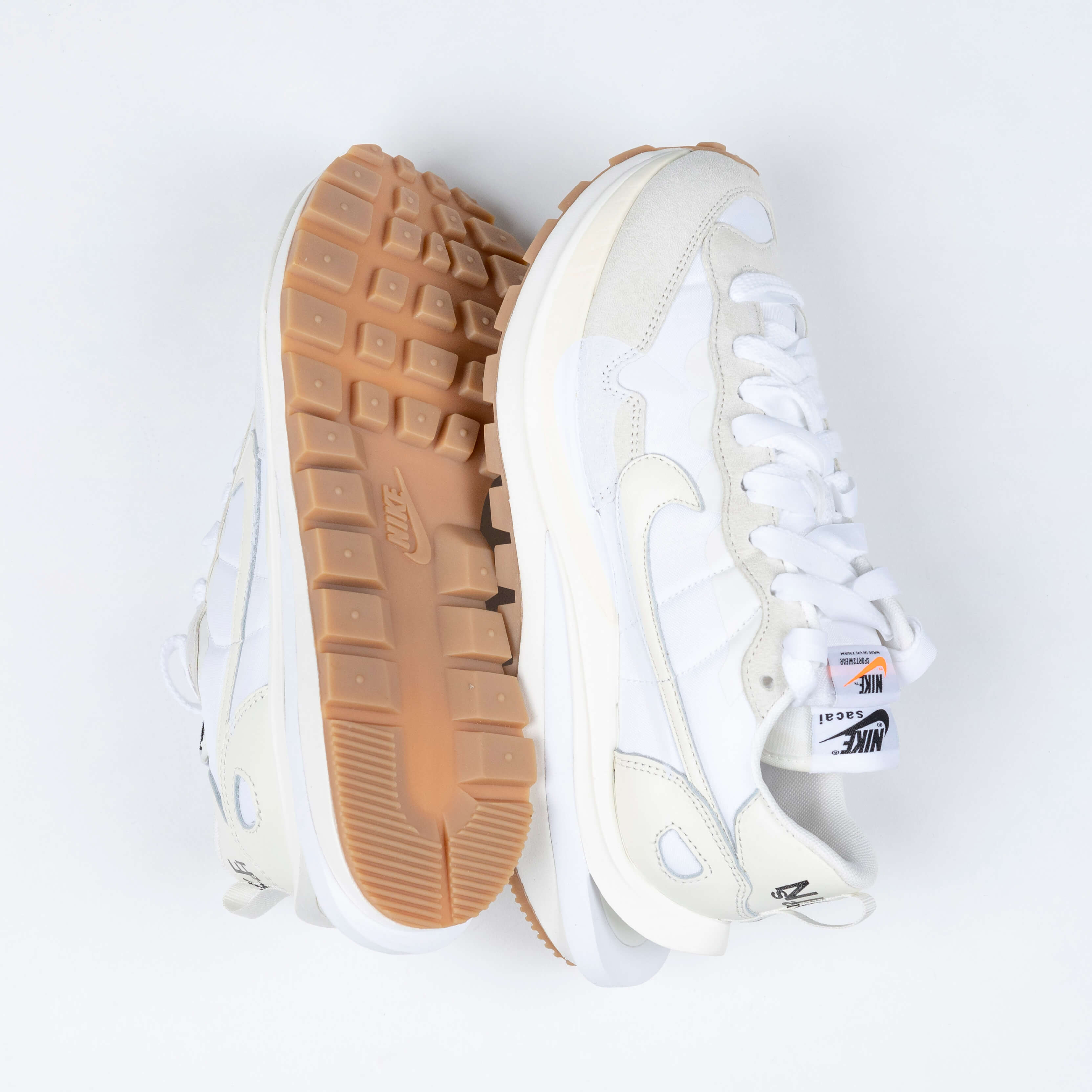 Nike Vaporwaffle Sacai Sail Gum