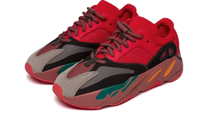 Adidas Yeezy 700 Hi-Res Rojo