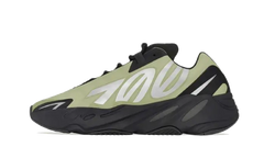 Yeezy 700 MNVN Resin