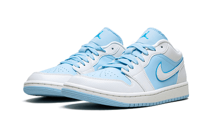 Air Jordan 1 Low SE Reverse Ice Blue