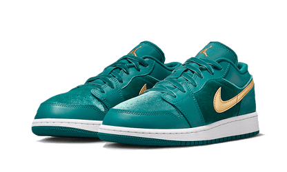 Air Jordan 1 Low Velvet Geode Teal