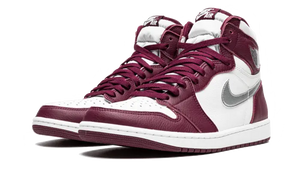 Air Jordan 1 Retro High OG Bordeaux - 555088-611