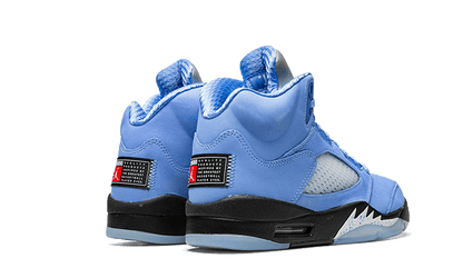 Air Jordan 5 UNC