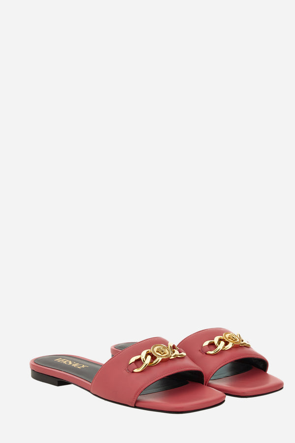 Icon Chain Flat Sandal  In Calf Leather
