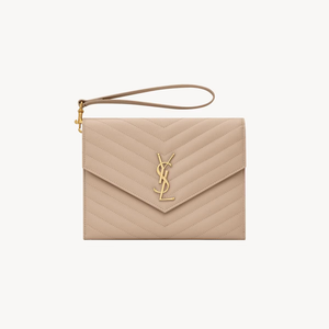 Cassandre Matellassé Flap Pouch in pelle goffrata grain de poudre trapuntata