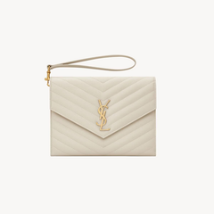 Cassandre Matellassé Flap Pouch in pelle goffrata grain de poudre trapuntata